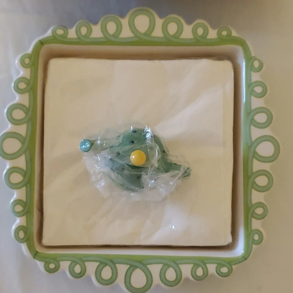 (Lenox) Polly Put The Kettle On Napkin Holder